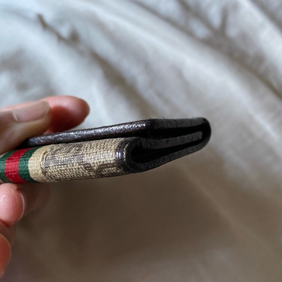 Pre Loved Gucci Key Case Holder - Picture 3 of 13